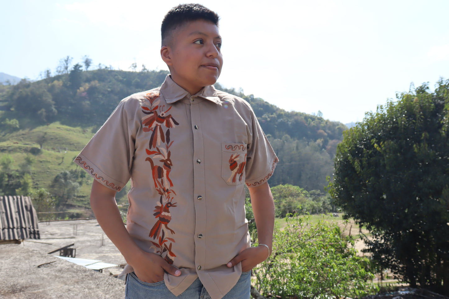 Camisa en color tostado de Marcelina