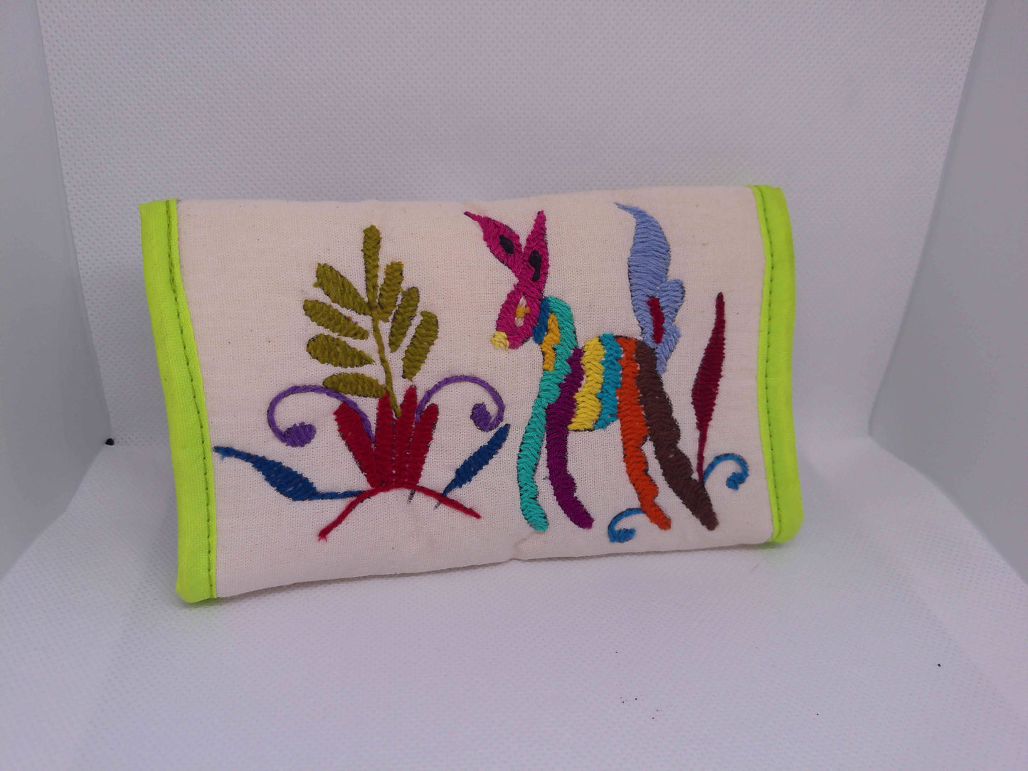 Cartera con flor de Reina