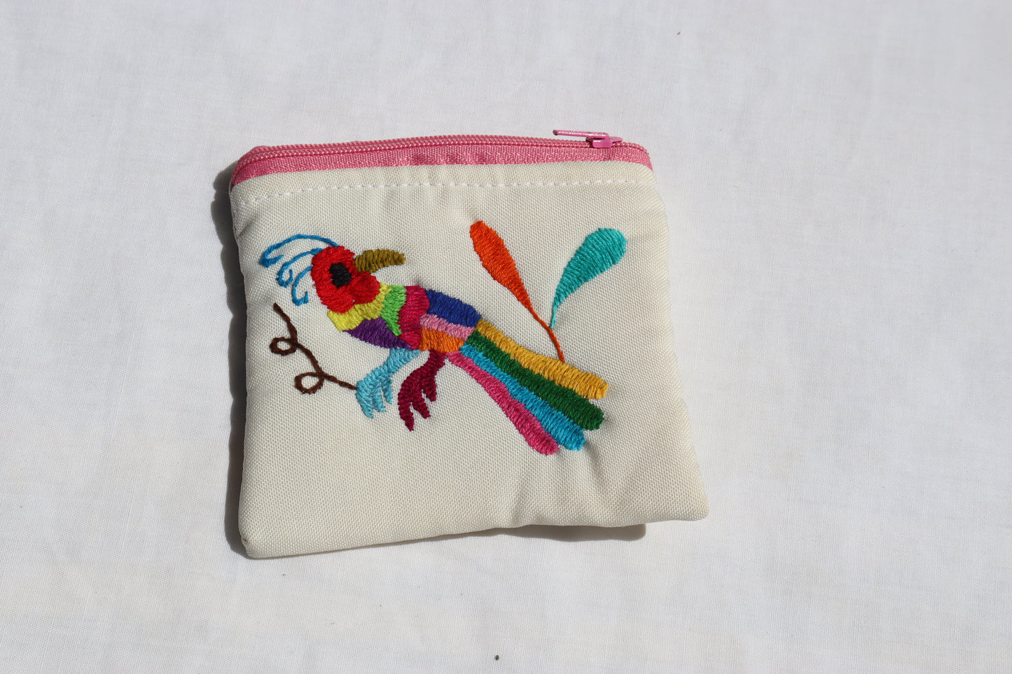 Coin purse in white by Elizabeth