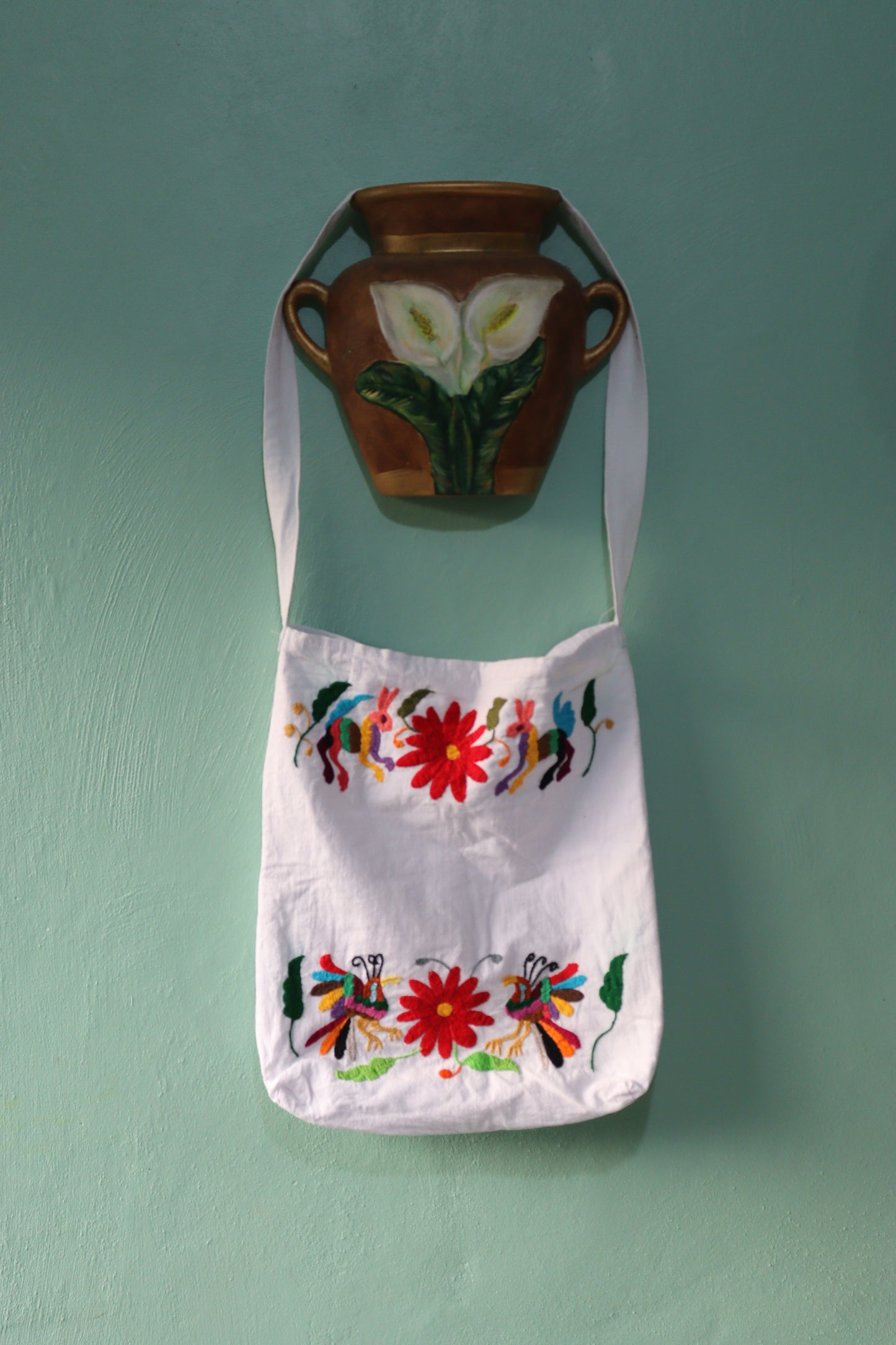 Tote bag with flowers by Juana