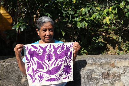 Cuadrado morado de Crescenciana 