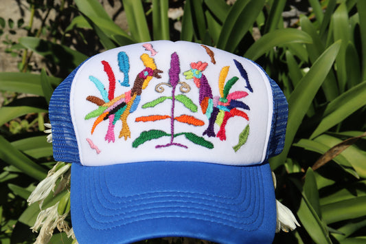 Baseball hat in blue by Ofelia